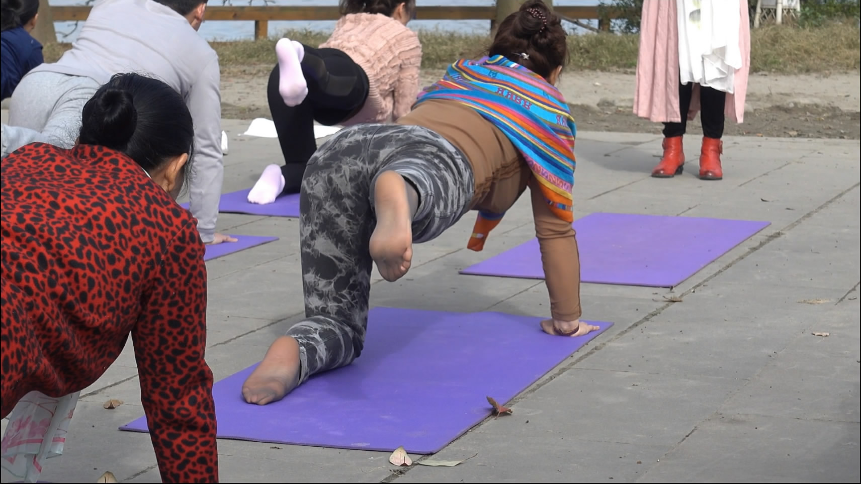 streetsnapnylon[00 00 56][20181205 213657 0]